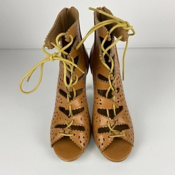 Women's Lace Up Bootie High Heels Forever Brandy Tan Size 10 - Picture 2 of 7
